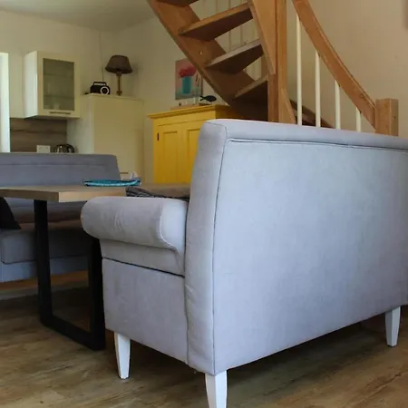 12a Gut Apartment Tossens